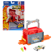 Hot Wheels Fold & Go Playset With 1:64 Scale Die-Cast Toy Car Assorted